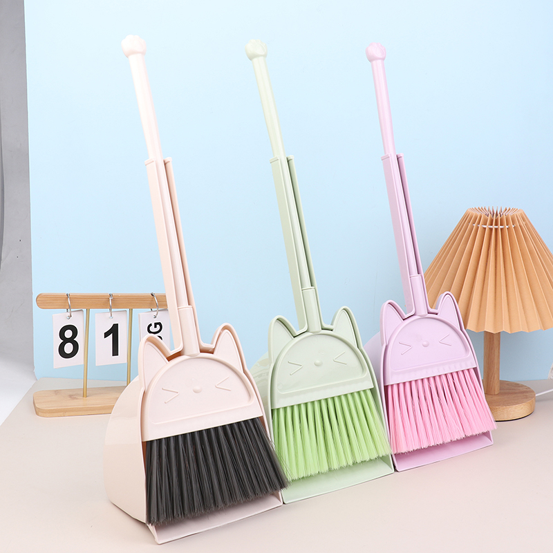 Kids Outdoor Broom - Escoba para niños pequeños estilo dibujos